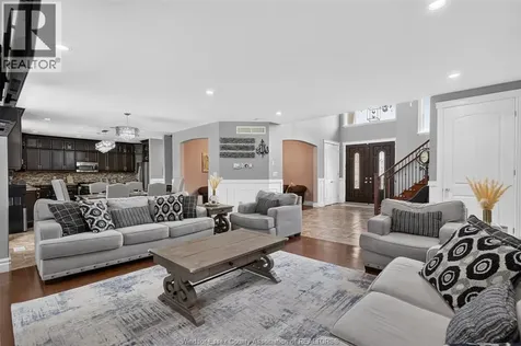 1092 Regency Crescent Lakeshore ON N0R 1A0