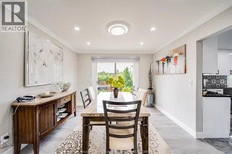 2405 Roxborough Boulevard Windsor ON N9E 2Z7