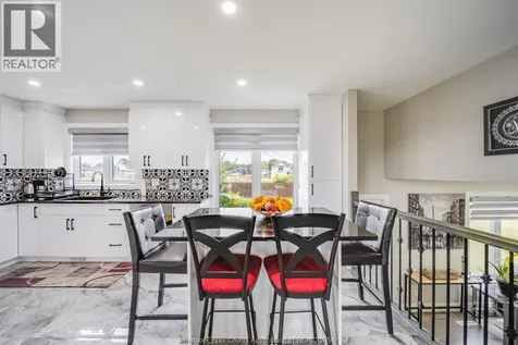 2405 Roxborough Boulevard Windsor ON N9E 2Z7