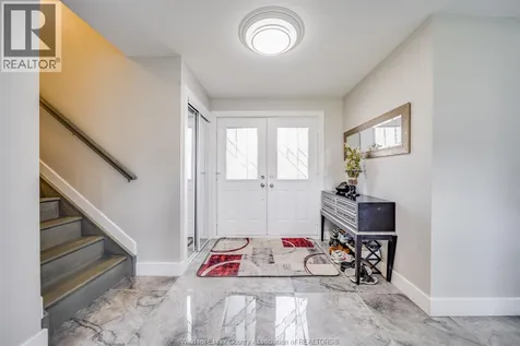2405 Roxborough Boulevard Windsor ON N9E 2Z7