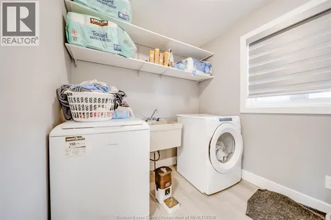 2405 Roxborough Boulevard Windsor ON N9E 2Z7