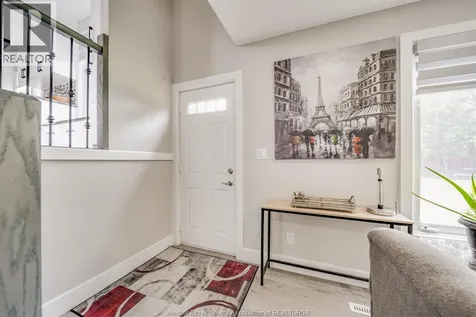 2405 Roxborough Boulevard Windsor ON N9E 2Z7