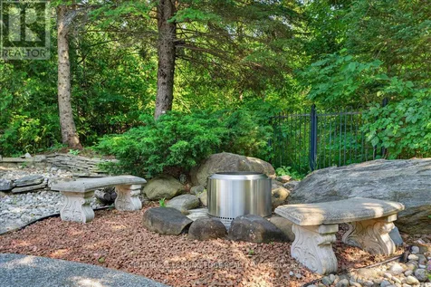 143 Campbell Crescent Blue Mountains ON L9Y 0P9