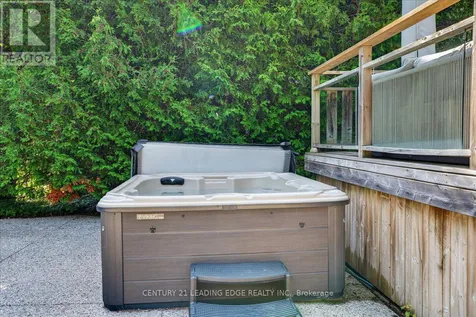 143 Campbell Crescent Blue Mountains ON L9Y 0P9