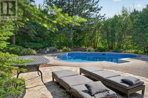 143 Campbell Crescent Blue Mountains ON L9Y 0P9