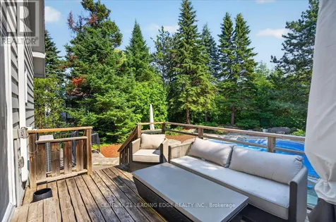 143 Campbell Crescent Blue Mountains ON L9Y 0P9