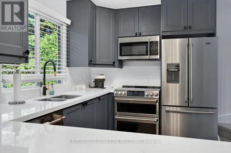 143 Campbell Crescent Blue Mountains ON L9Y 0P9