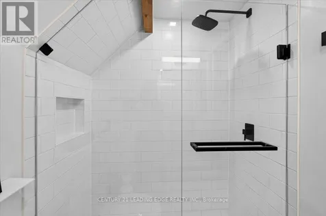 143 Campbell Crescent Blue Mountains ON L9Y 0P9