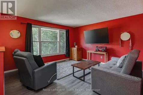 817 Birchwood Drive Midland ON L4R 4Y3