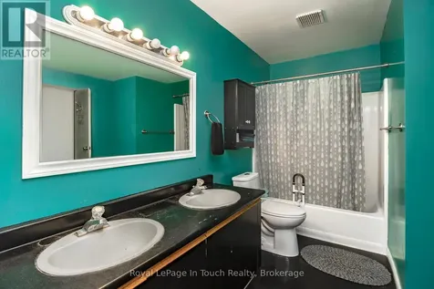 817 Birchwood Drive Midland ON L4R 4Y3