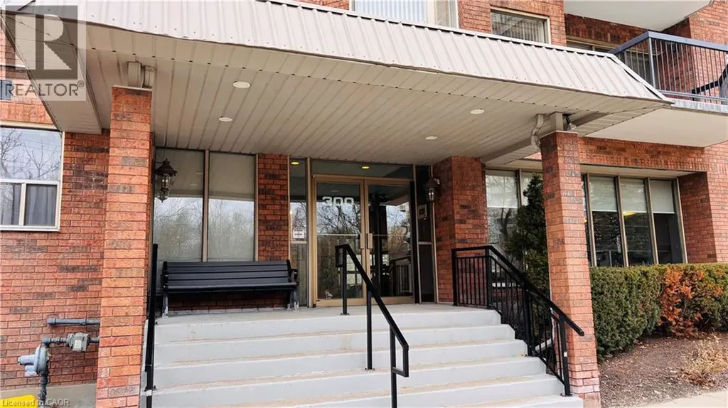 300 Keats Way Waterloo ON N2L 6E6