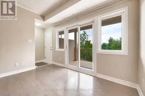 366 Wood Acres Grove Ottawa ON K1T 0M7