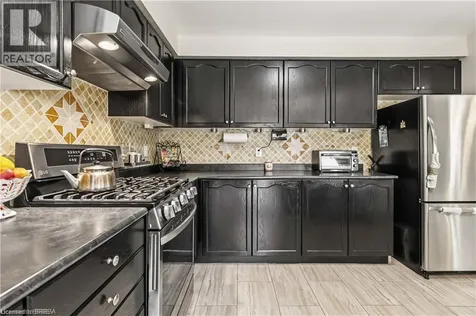 156 Osborn Avenue Brantford ON N3T 6S7