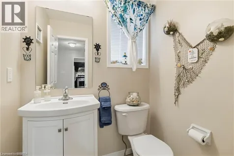 156 Osborn Avenue Brantford ON N3T 6S7