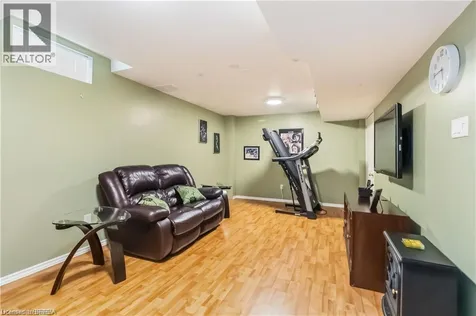 156 Osborn Avenue Brantford ON N3T 6S7