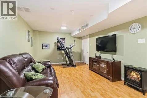 156 Osborn Avenue Brantford ON N3T 6S7