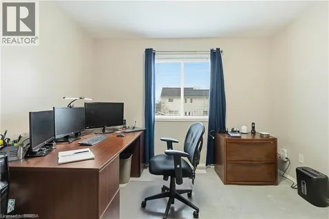 156 Osborn Avenue Brantford ON N3T 6S7