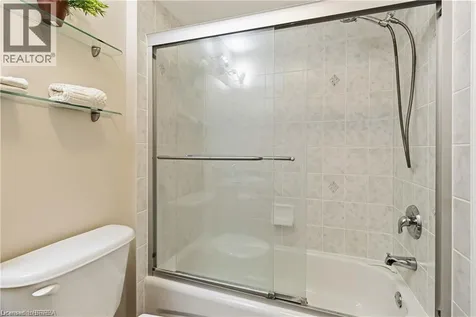 156 Osborn Avenue Brantford ON N3T 6S7