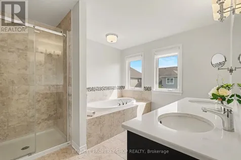 599 Rockrose Way Ottawa ON K1T 3T8