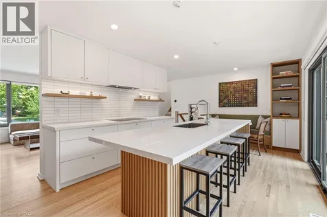 332 Newbold Court Burlington ON L7R 2Y6