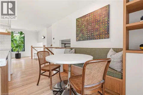 332 Newbold Court Burlington ON L7R 2Y6