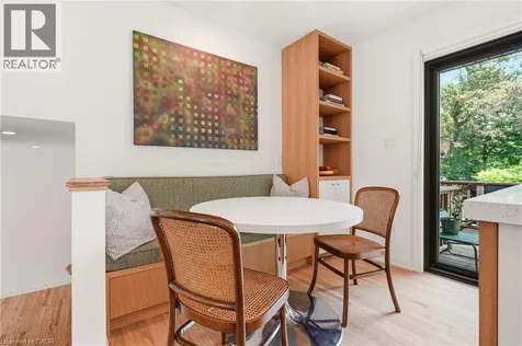 332 Newbold Court Burlington ON L7R 2Y6