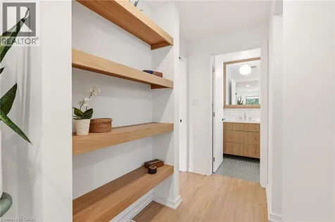332 Newbold Court Burlington ON L7R 2Y6