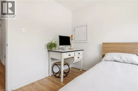 332 Newbold Court Burlington ON L7R 2Y6