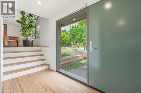332 Newbold Court Burlington ON L7R 2Y6