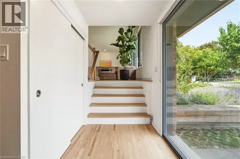 332 Newbold Court Burlington ON L7R 2Y6