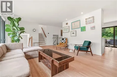 332 Newbold Court Burlington ON L7R 2Y6