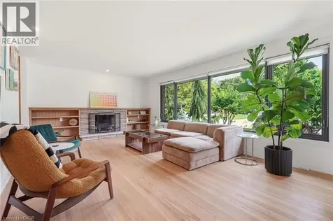 332 Newbold Court Burlington ON L7R 2Y6