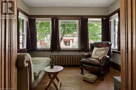 111 Spadina Avenue Hamilton ON L8M 2X4