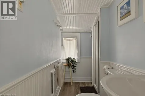 111 Spadina Avenue Hamilton ON L8M 2X4