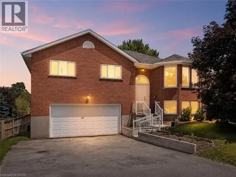 11 Bonniewood Drive Mapleton ON N0G 1P0