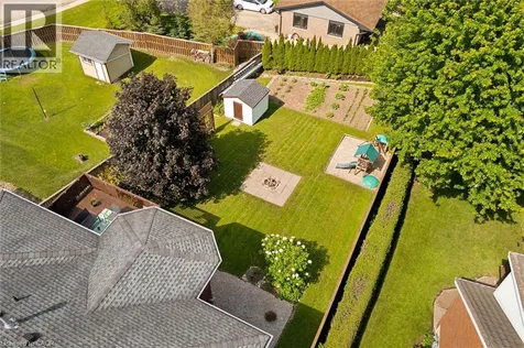 11 Bonniewood Drive Mapleton ON N0G 1P0