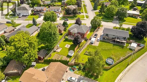 11 Bonniewood Drive Mapleton ON N0G 1P0