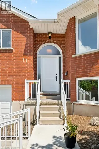 11 Bonniewood Drive Mapleton ON N0G 1P0