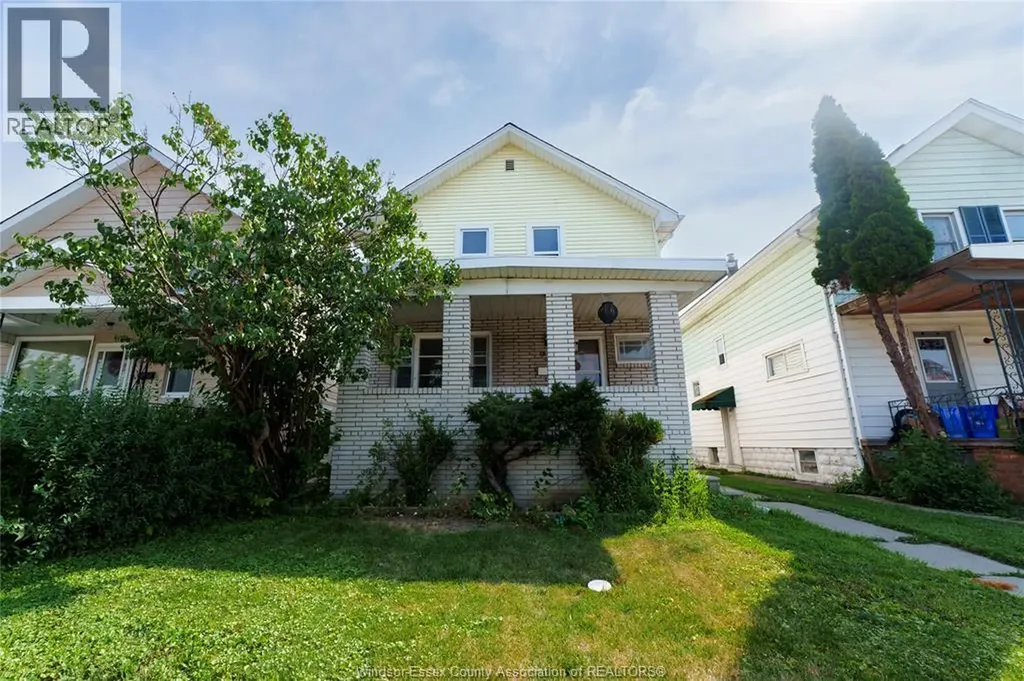 950 Elsmere Windsor ON N9A 2A9