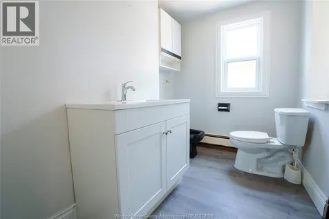 950 Elsmere Windsor ON N9A 2A9