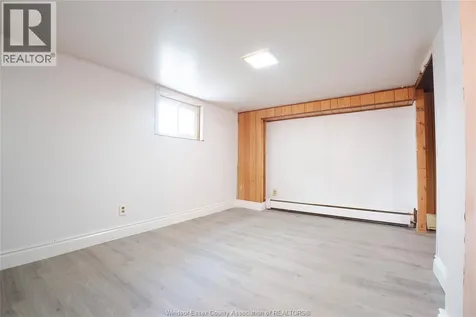 950 Elsmere Windsor ON N9A 2A9