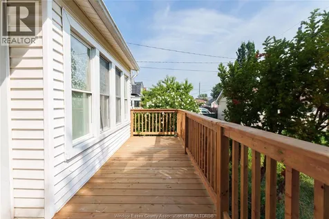 950 Elsmere Windsor ON N9A 2A9