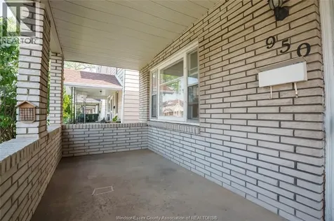 950 Elsmere Windsor ON N9A 2A9
