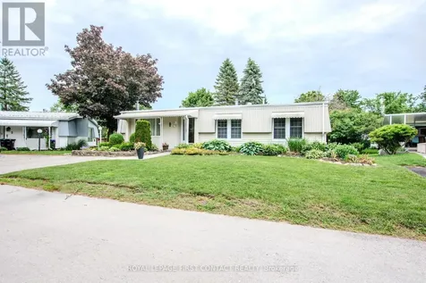 3 Honeysuckle Lane Innisfil ON L9S 1M5