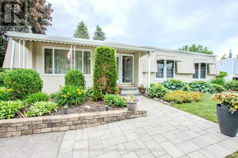 3 Honeysuckle Lane Innisfil ON L9S 1M5