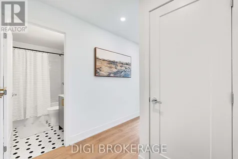 2070 Scott Street Ottawa ON K1Z 0C8