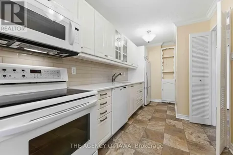 1785 Frobisher Lane Ottawa ON K1G 3T7