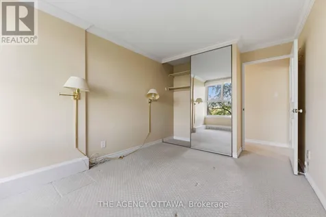 1785 Frobisher Lane Ottawa ON K1G 3T7