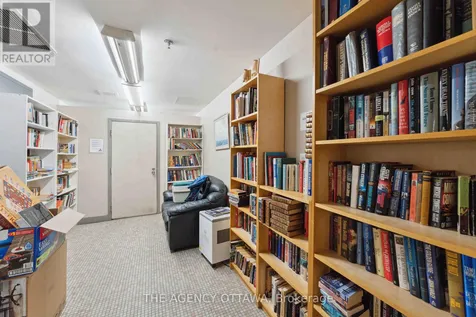 1785 Frobisher Lane Ottawa ON K1G 3T7