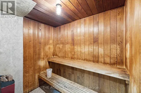 1785 Frobisher Lane Ottawa ON K1G 3T7